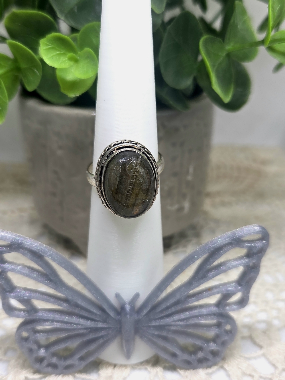 Sterling Silver Oval Labradorite Ring - Gray Green Stone